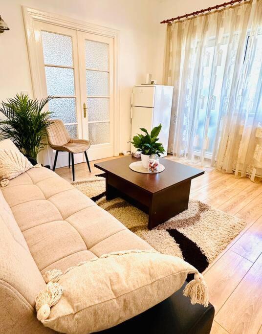 Cozy 1Br Apartment•Central•Quiet Бухарест Екстер'єр фото
